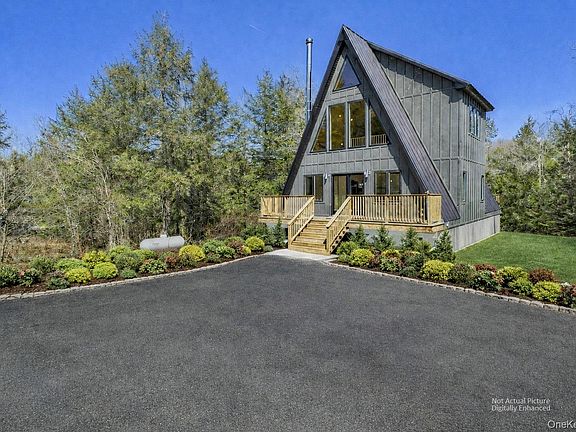 2nd image of 343 Dahlia Road