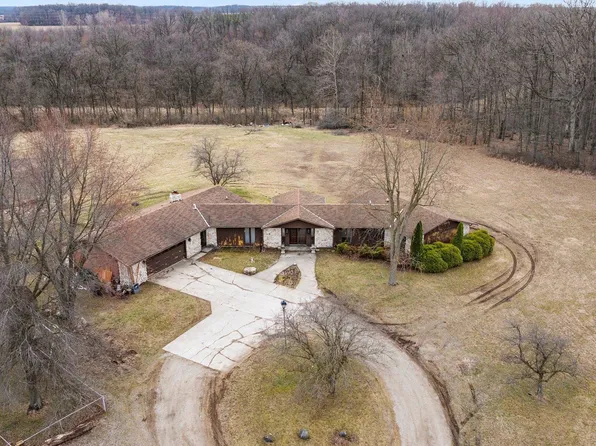 6718 County Road 32, Butler, IN 46721