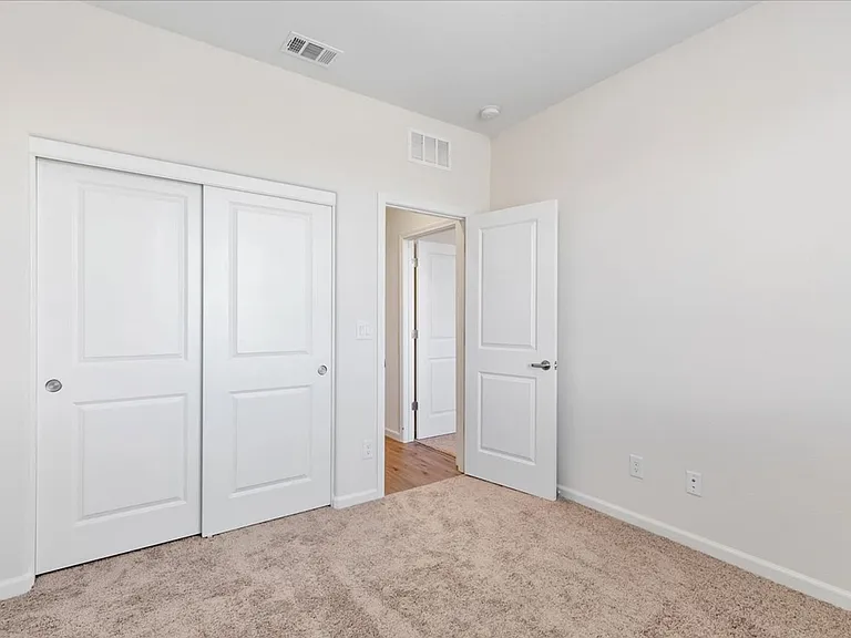 2261 Shady Canyon Dr — Photo 29