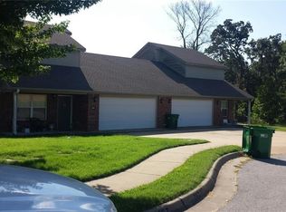 261 Graystone Cir, Centerton, AR 72719