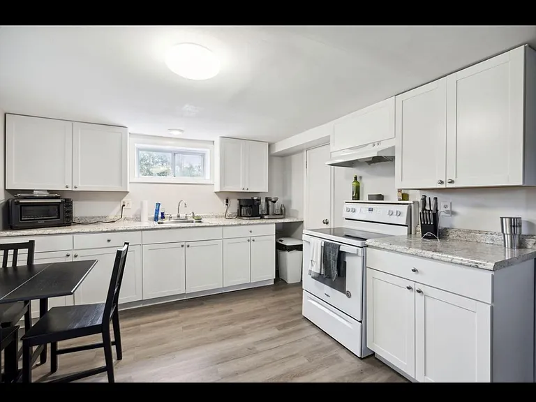370 Main St #2 — Photo 9