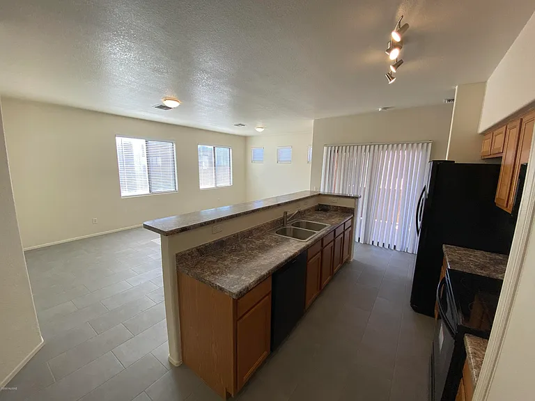 1262 E Weimer Cir #39 — Photo 7