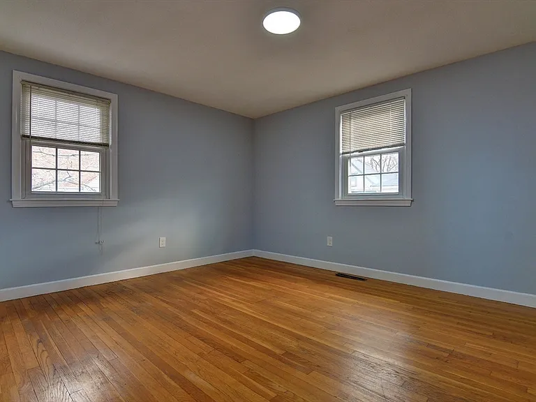 30 Trull St #3 — Photo 10
