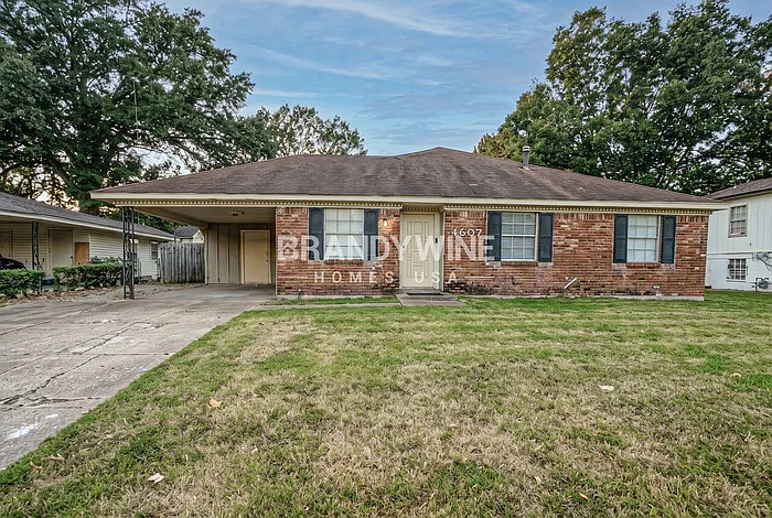 4 bed, 3.0 bath, 1852 sqft, $1,540 — Photo 2