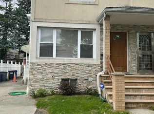 58-40 229th St BASEMENT 1, Oakland Gardens, NY 11364