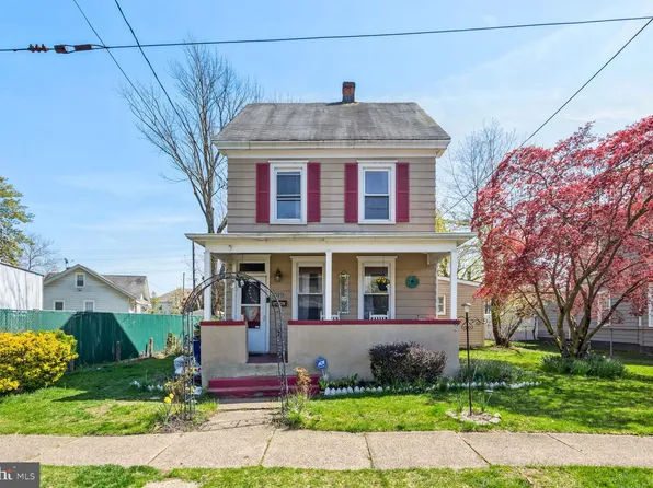 619 Mulberry St, Delanco, NJ 08075