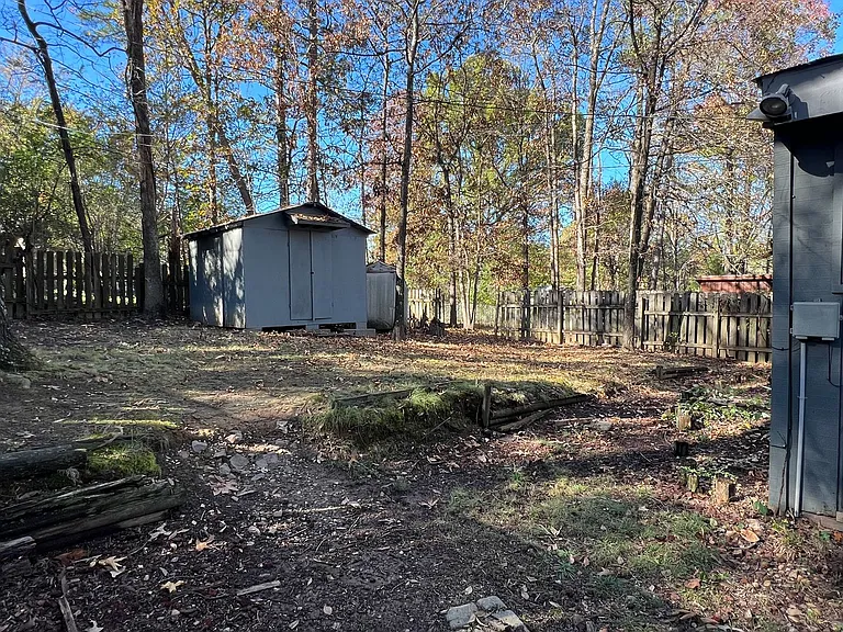 400 Atkins Rd — Photo 17