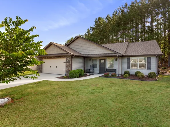 311 Buchanan Trl, Seneca, SC 29678