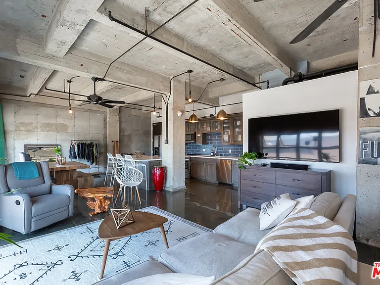 100 W 5th St #3A — Photo 9