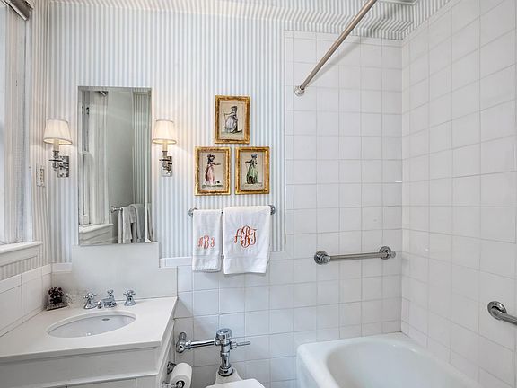 5th image of 430 E 57th St APT 9B