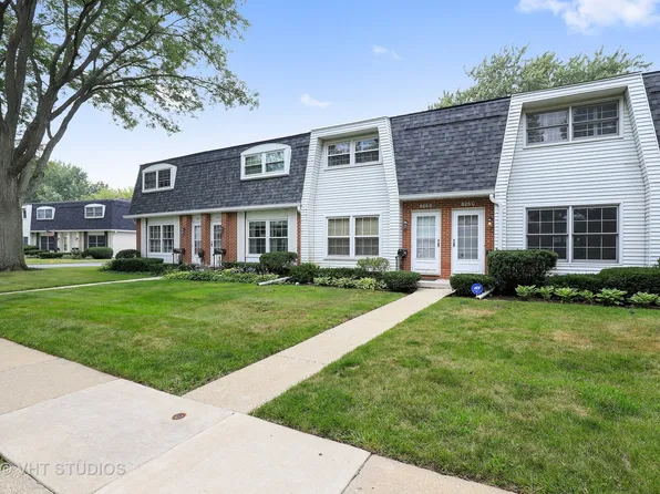 825 Country Club Dr APT C, Libertyville, IL 60048