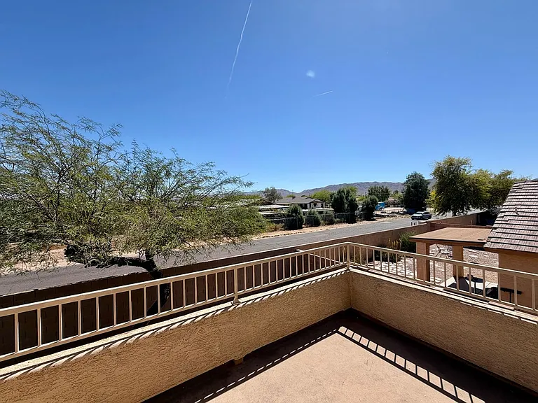 7205 S 39th Dr — Photo 23