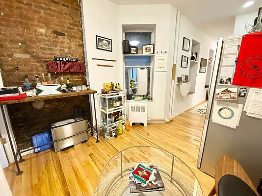 Rented by J PRESTON AND ASSOCIATES INC | media 11