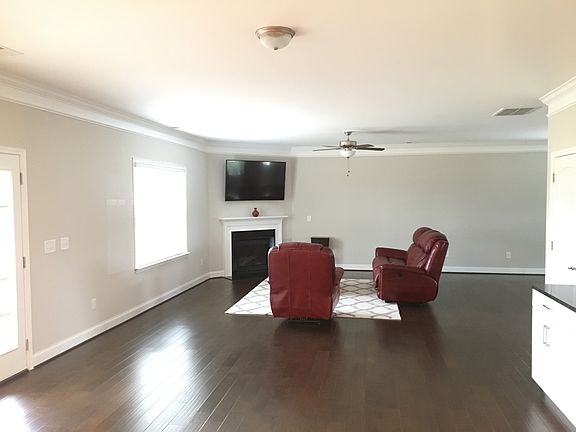 Open living room, cafe area