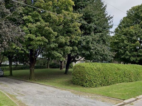 904 Parklane Ave, Oshawa, ON L1G 1N8