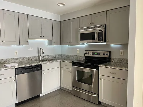 86 N Bedford St #B Photo 1