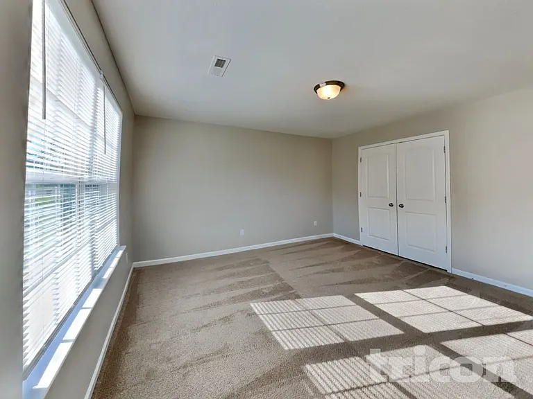 47 Hallow Oak St — Photo 14