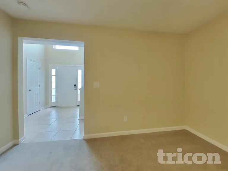 3853 Sunview Dr NW — Photo 2