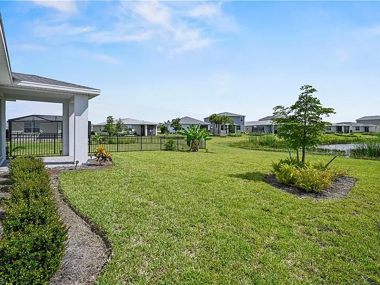 43744 Cattleman Dr — Photo 25