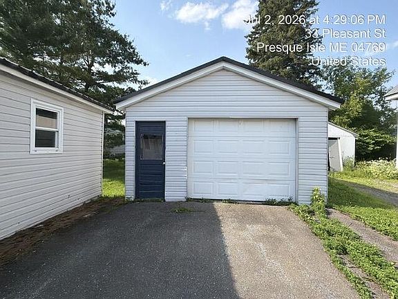 4th image of 33 Pleasant Street