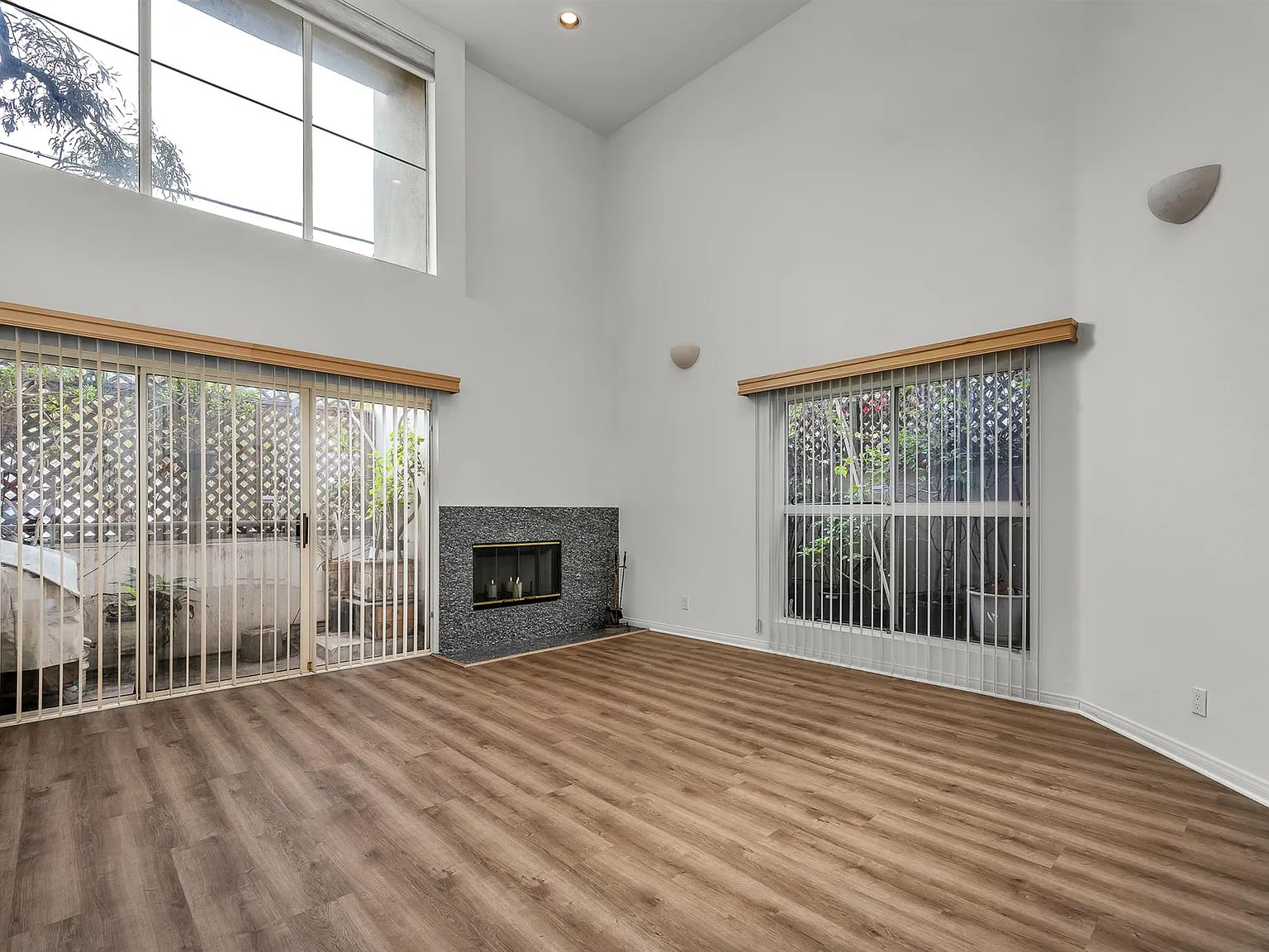 3 bed, 1925 sqft, $6,700 — Photo 4