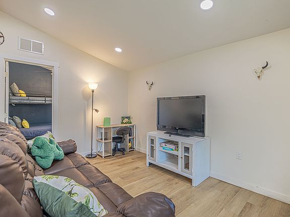 2nd image of 5309 W Avenue L10