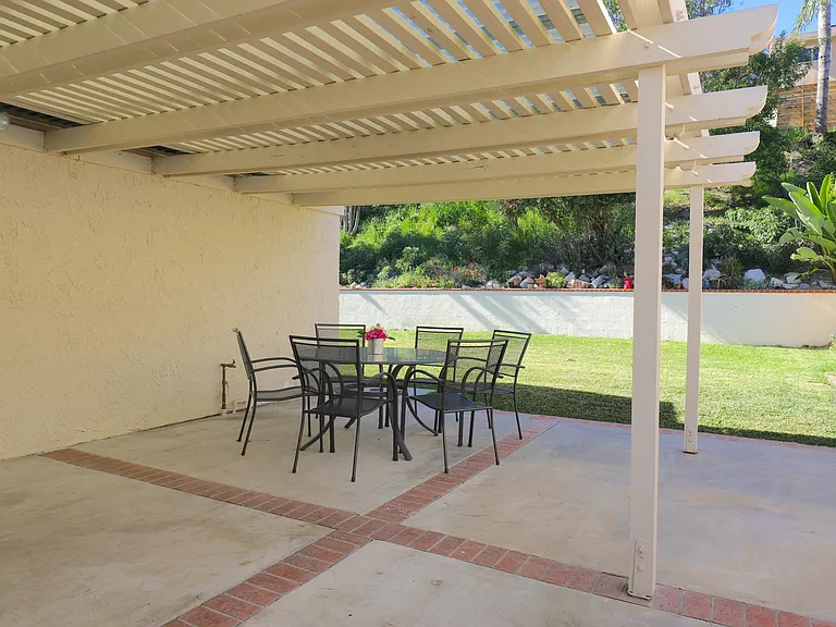 25225 York Cir — Photo 34