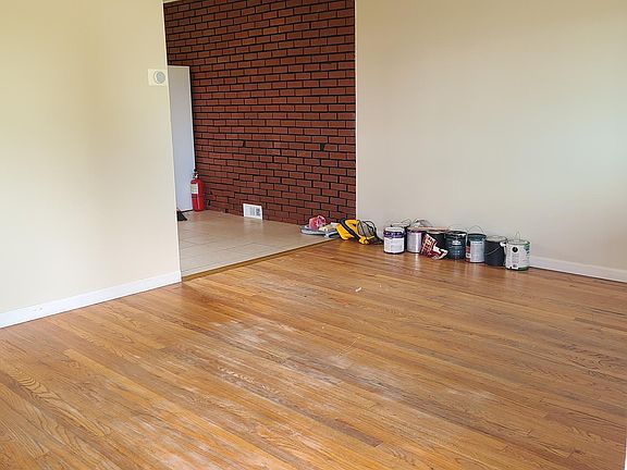 2nd image of 6615 Southwest Ave
