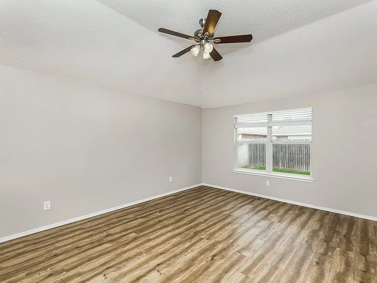 10813 Briaroaks Dr — Photo 9