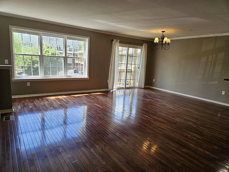 3041 Barclay Way — Photo 5