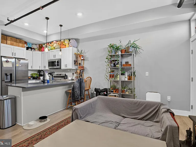 3965 Lancaster Ave #105 — Photo 5