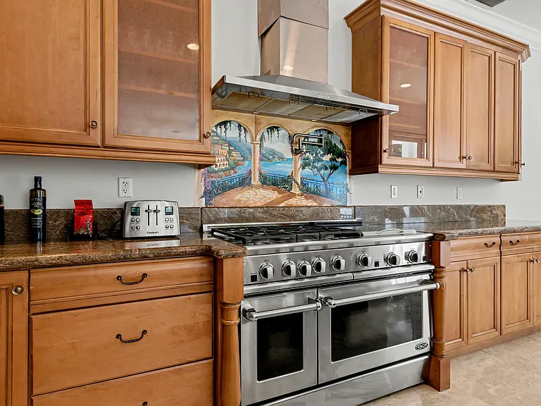 860 E Park Dr — Photo 33