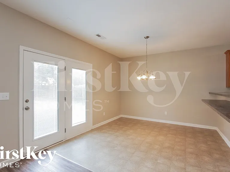 2026 Craver Meadows Dr — Photo 5