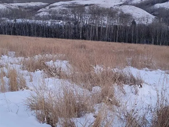 70 Avenue 98 St, Peace River, AB T8S 1E3