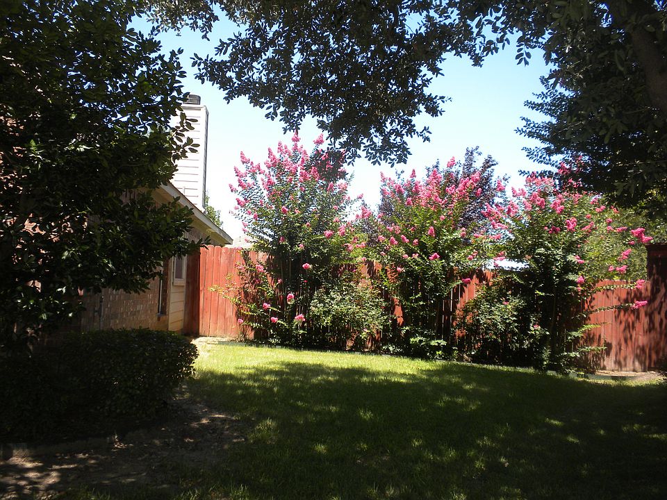1st image of 4206 Holly Dr
