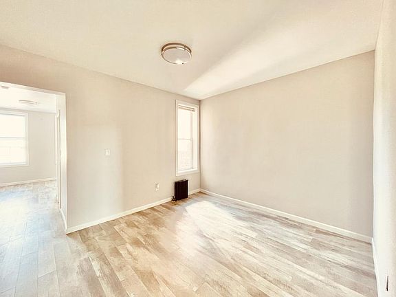 3rd image of 114 Stuyvesant Ave #4R