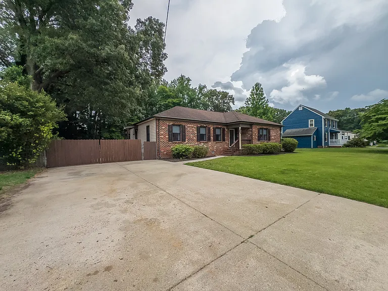 7205 John Elizabeth Pl — Photo 2