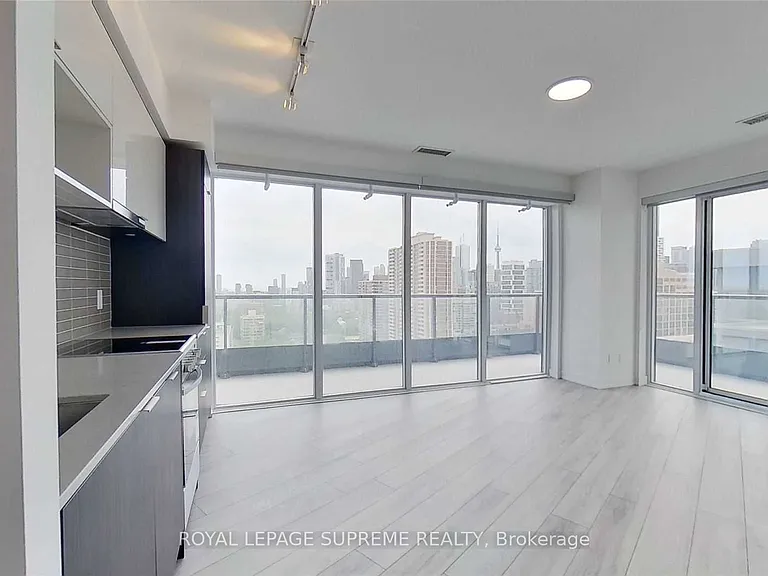 159 Wellesley St E #1508 — Photo 5