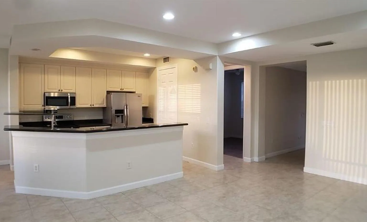8207 Nw 128th Ln Unit 18-B Parkland, Fl 33076 — Photo 1
