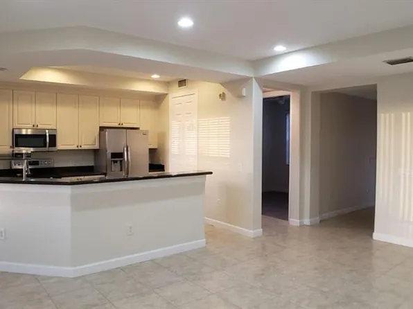 8207 NW 128th Ln #18-B, Parkland, FL 33076