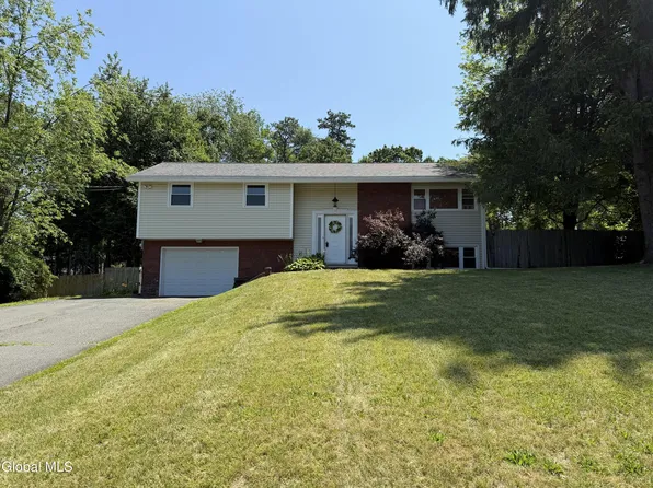 116 S Waldron Lane, East Greenbush, NY 12198