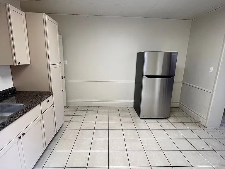 135 Koehler Street — Photo 11