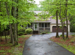 1496 Brian Ln, Effort, PA 18330