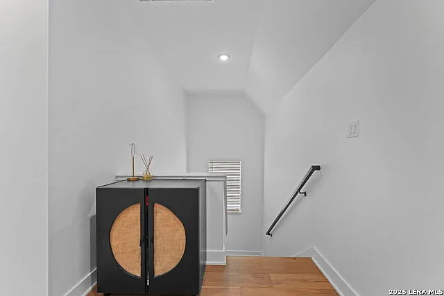 415 Alexander Ave — Photo 28