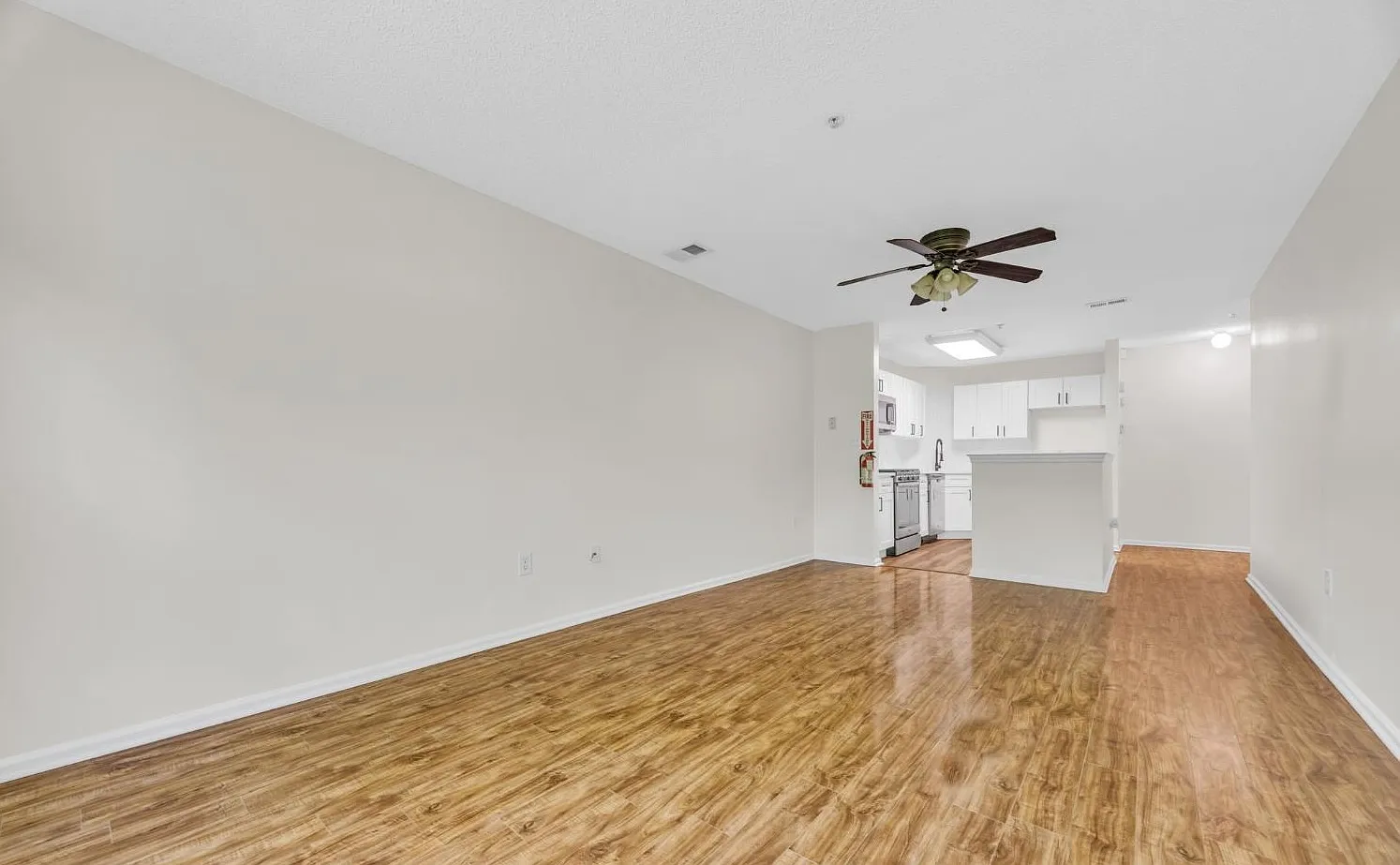 2 bed, 2.5 bath, 1431 sqft, $2,750 — Photo 2