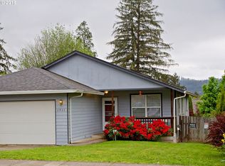 1911 S 8th St, Cottage Grove, OR 97424