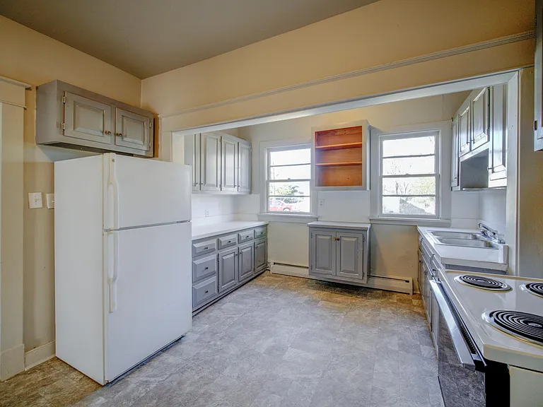 2415 Lancelot Ave — Photo 9