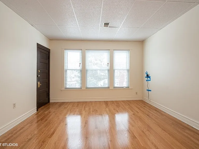 Living Room/Dining