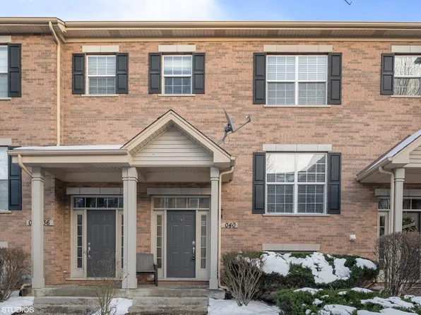 0S040 Kerry Ct #303, Winfield, IL 60190