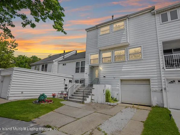333 Hampton Grn, Staten Island, NY 10312